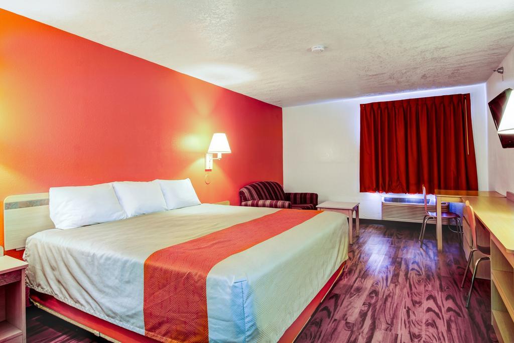 Motel 6-Columbia, Mo - East Buitenkant foto