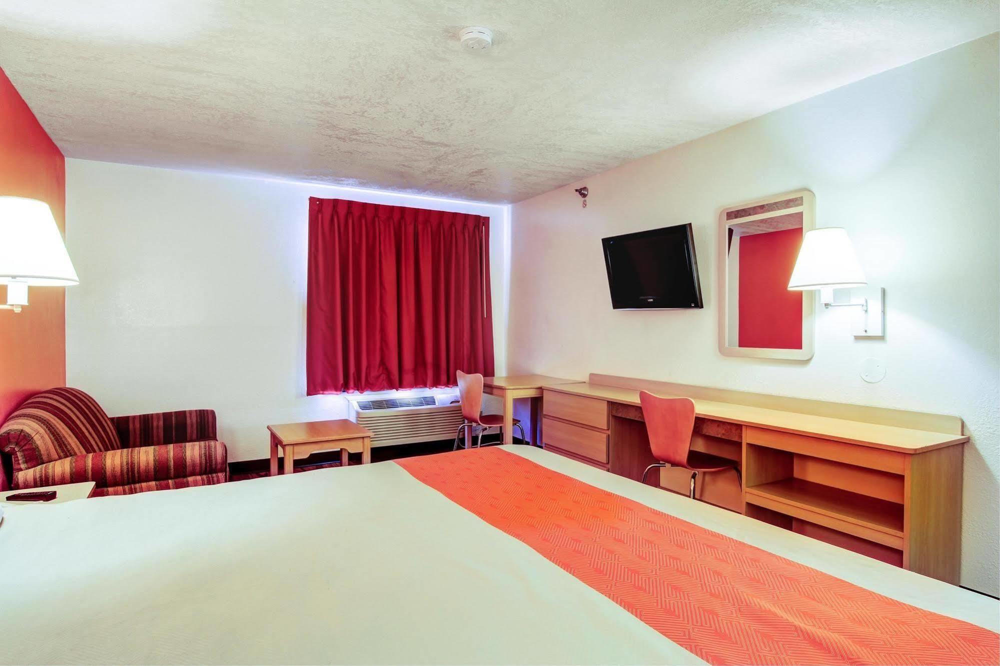 Motel 6-Columbia, Mo - East Buitenkant foto