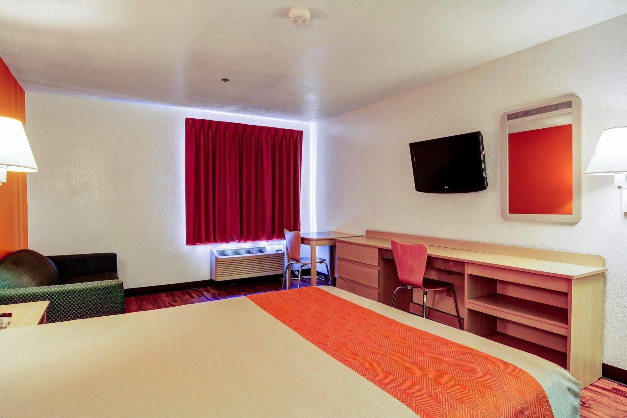 Motel 6-Columbia, Mo - East Buitenkant foto