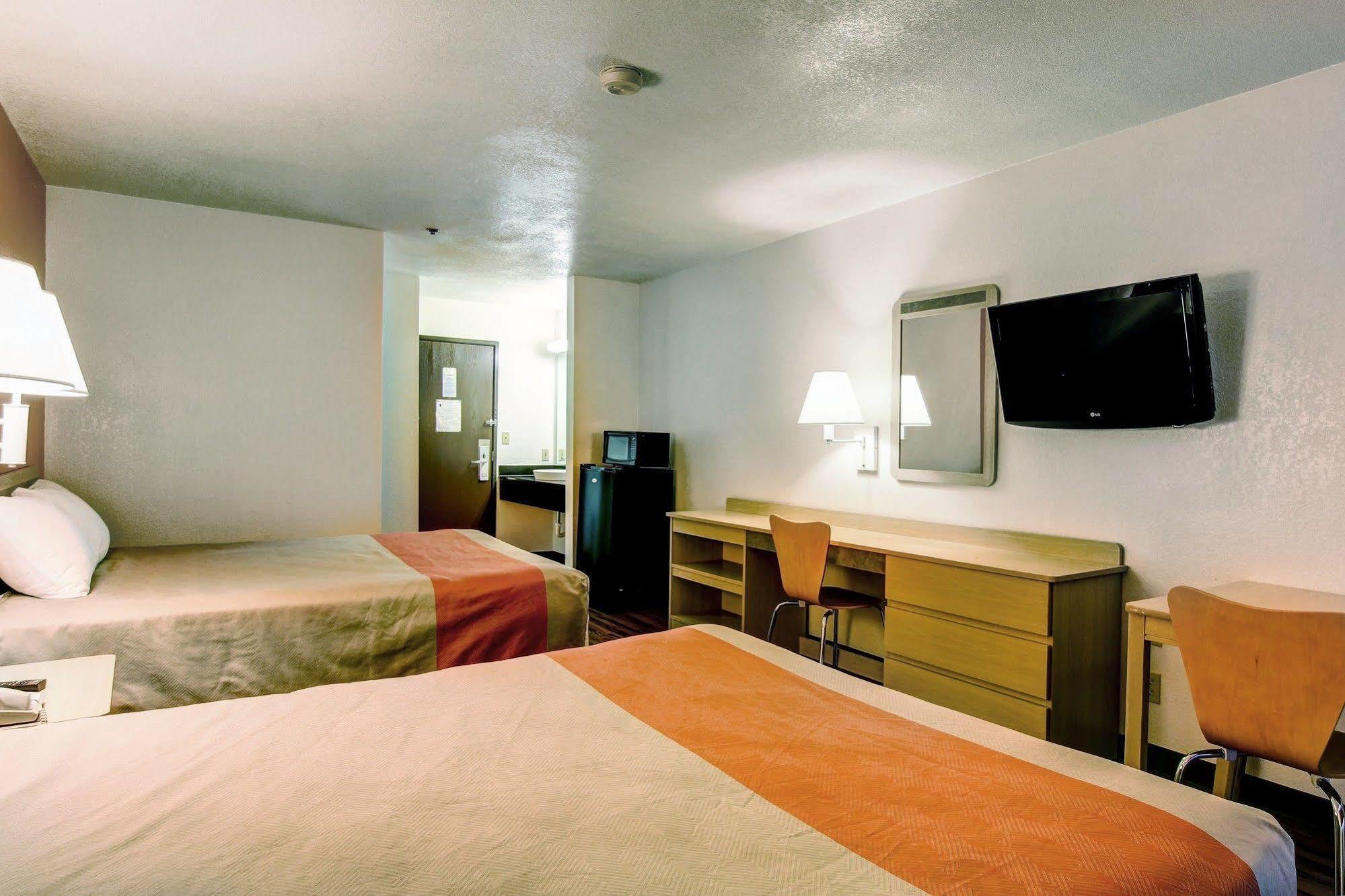 Motel 6-Columbia, Mo - East Buitenkant foto