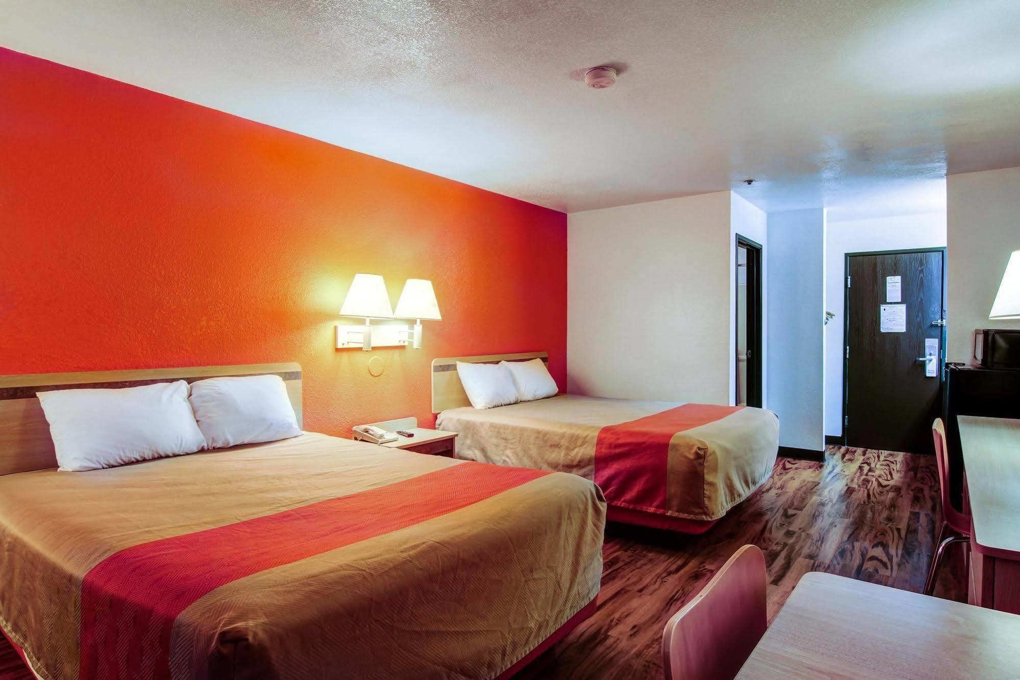 Motel 6-Columbia, Mo - East Buitenkant foto