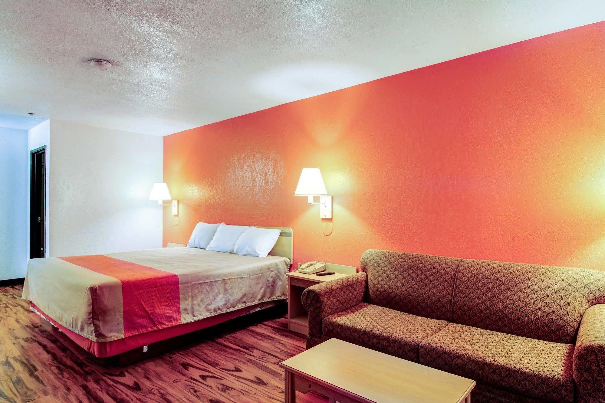 Motel 6-Columbia, Mo - East Buitenkant foto